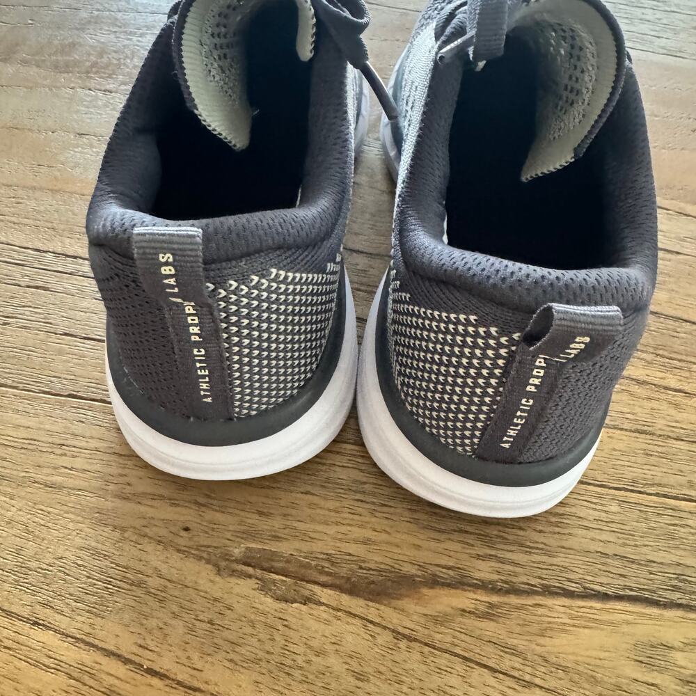 APL Women's Techloom Pro Sneakers - Size 6 - Picture 5 of 8